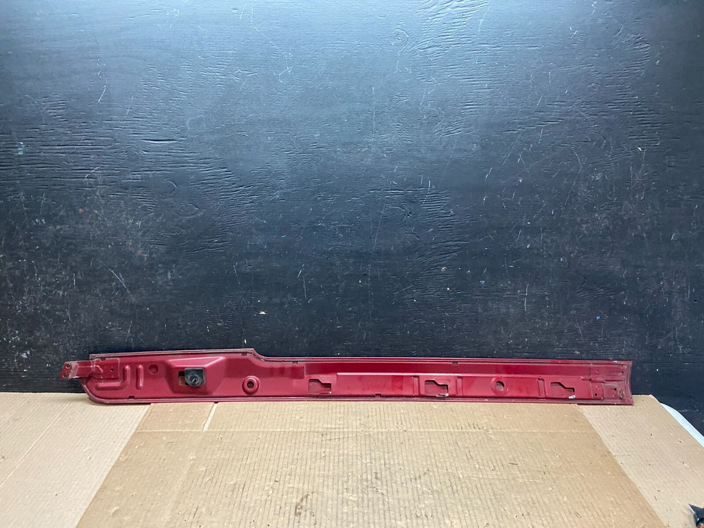 2008 to 2012 Kia Sedona Rear Right Quarter Rail Cover Moulding Trim OEM I73206