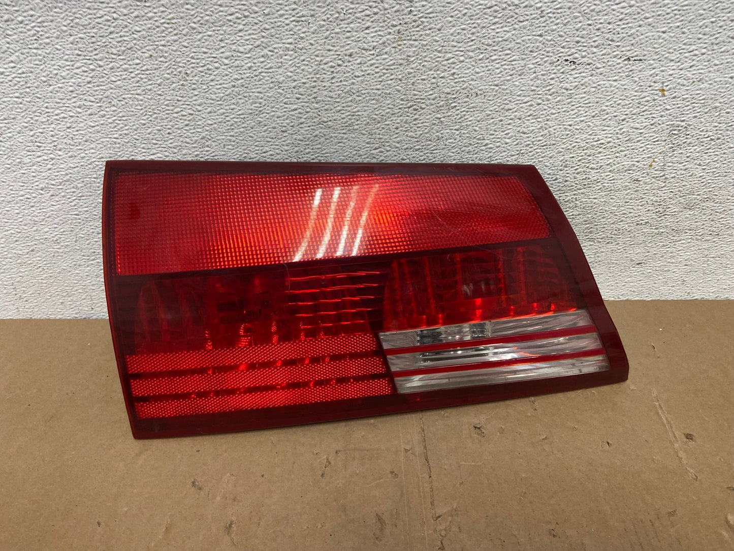 2004 - 2005 Toyota Sienna Left Driver LH Side Inner Tail Light AD7918 LK0
