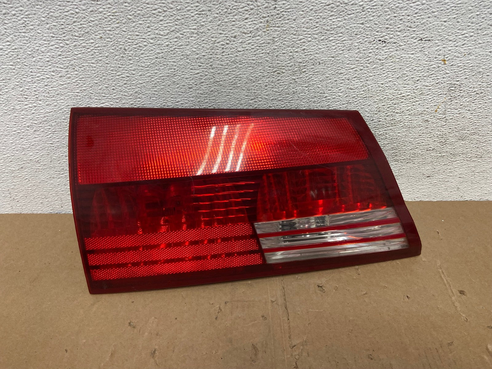 2004 - 2005 Toyota Sienna Left Driver LH Side Inner Tail Light AD7918 LK0