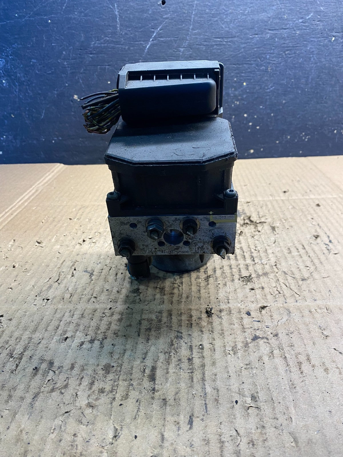 2001 2002 2003 BMW 325i 330i ABS Anti Lock Brake Pump 3451 6762113 ab2801 DG2