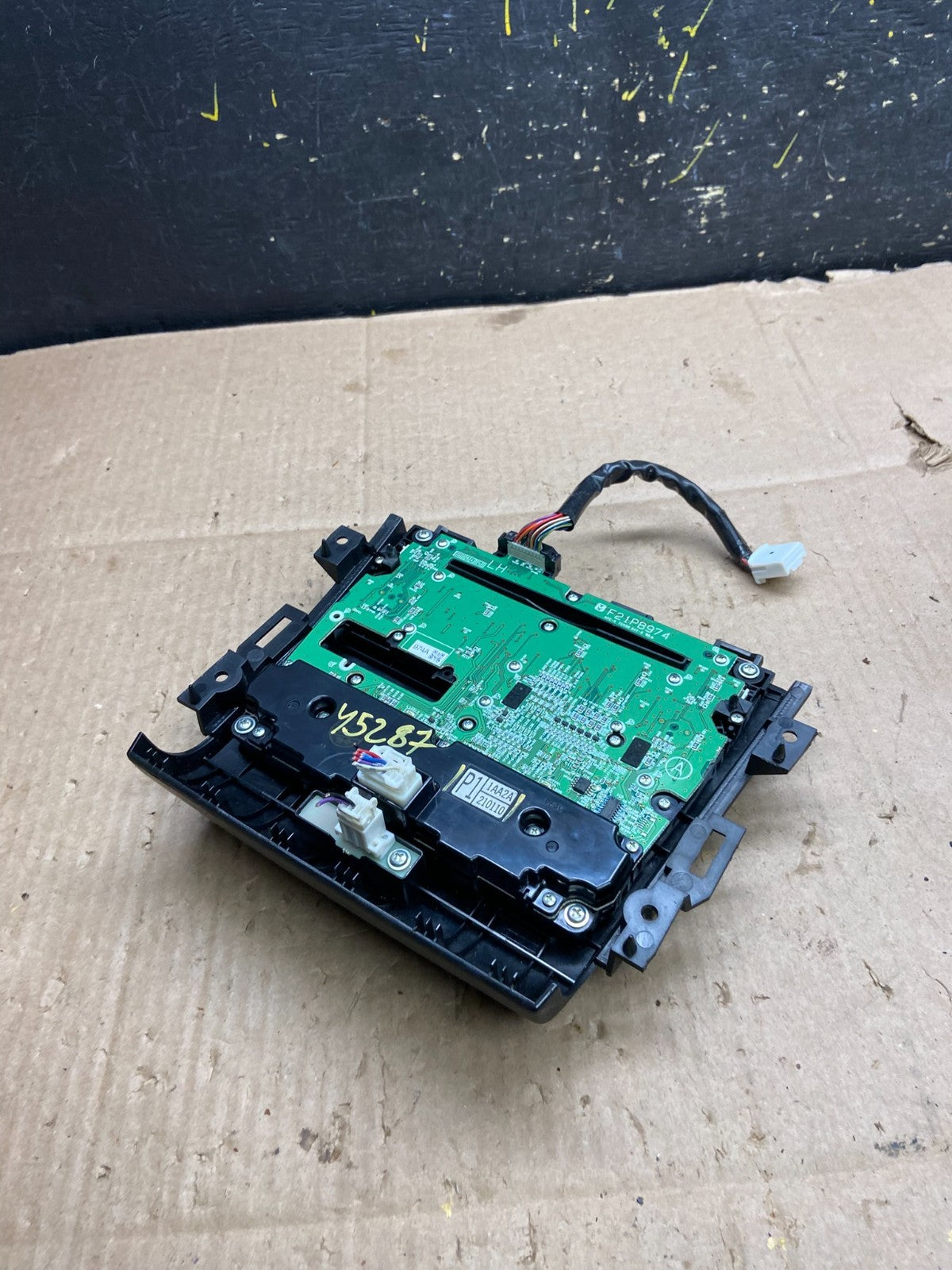 2009 2010 Nissan Maxima Radio Panel Climate Control Bezel Trim OEM Y5287 DG3