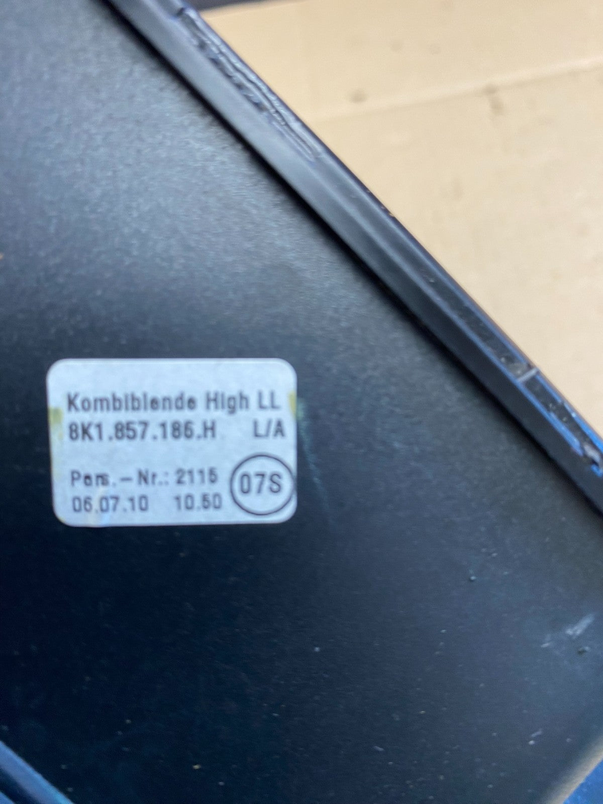 2009 to 2012 Audi A4 -Center Console Dash Radio Display Trim Bezel AC9385 DG4