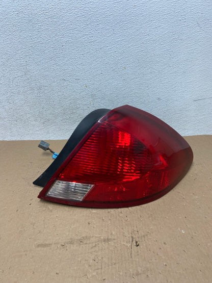 2000 to 2003 Ford Taurus Right Passenger Rh Side Tail Light AD7711 LK0