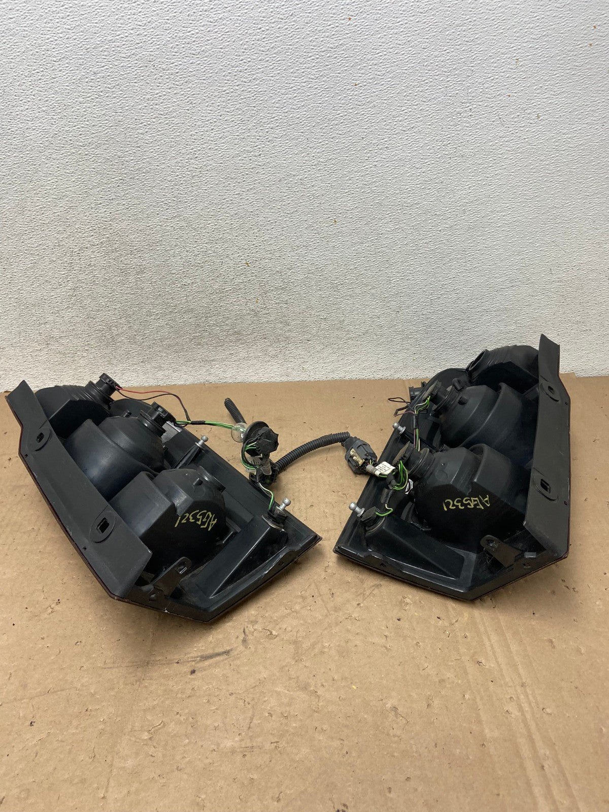 2006 to 2010 Jeep Commander Left+Right Side Tail Lights AG5321 LK9