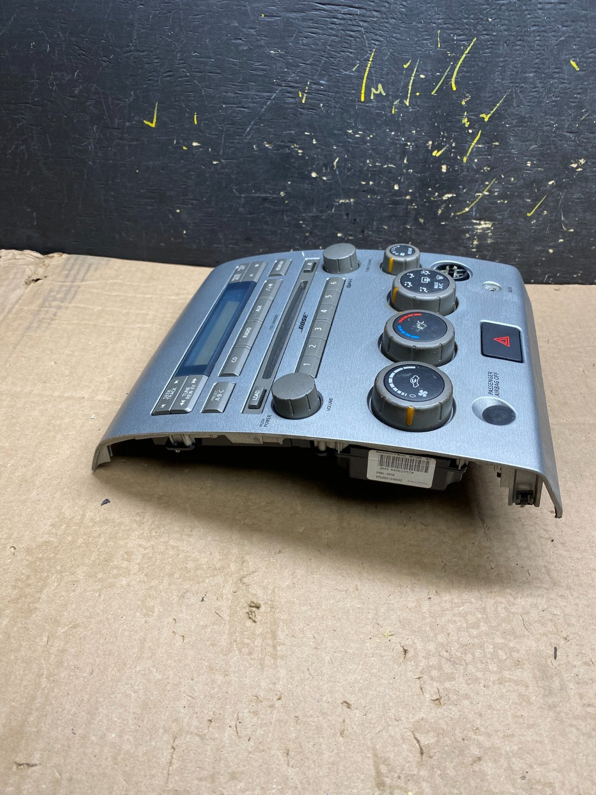 2004 to 2007 Nissan Armada Bose Radio CD Player A/C Climate Control OEM Z0032 DG3