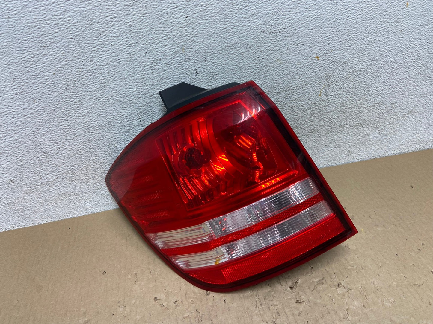 2009 2010 2011 Dodge Journey Left Driver Lh Tail Light AE9847 LK0