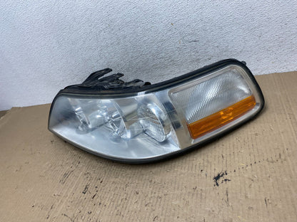 2005 to 2011 Lincoln Town Car Left Driver LH Side Headlight AF6062 DW1