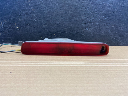 1999 to 2004 Honda Odyssey Rear 3rd Brake Light Lamp ae4677 DG0