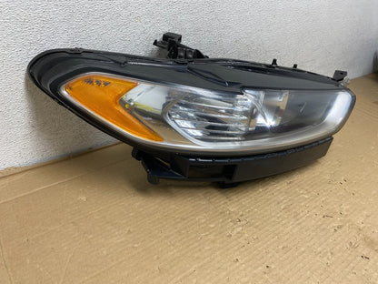 2013 to 2016 Ford Fusion Right Passenger Rh Side Headlight AG9236 DW2