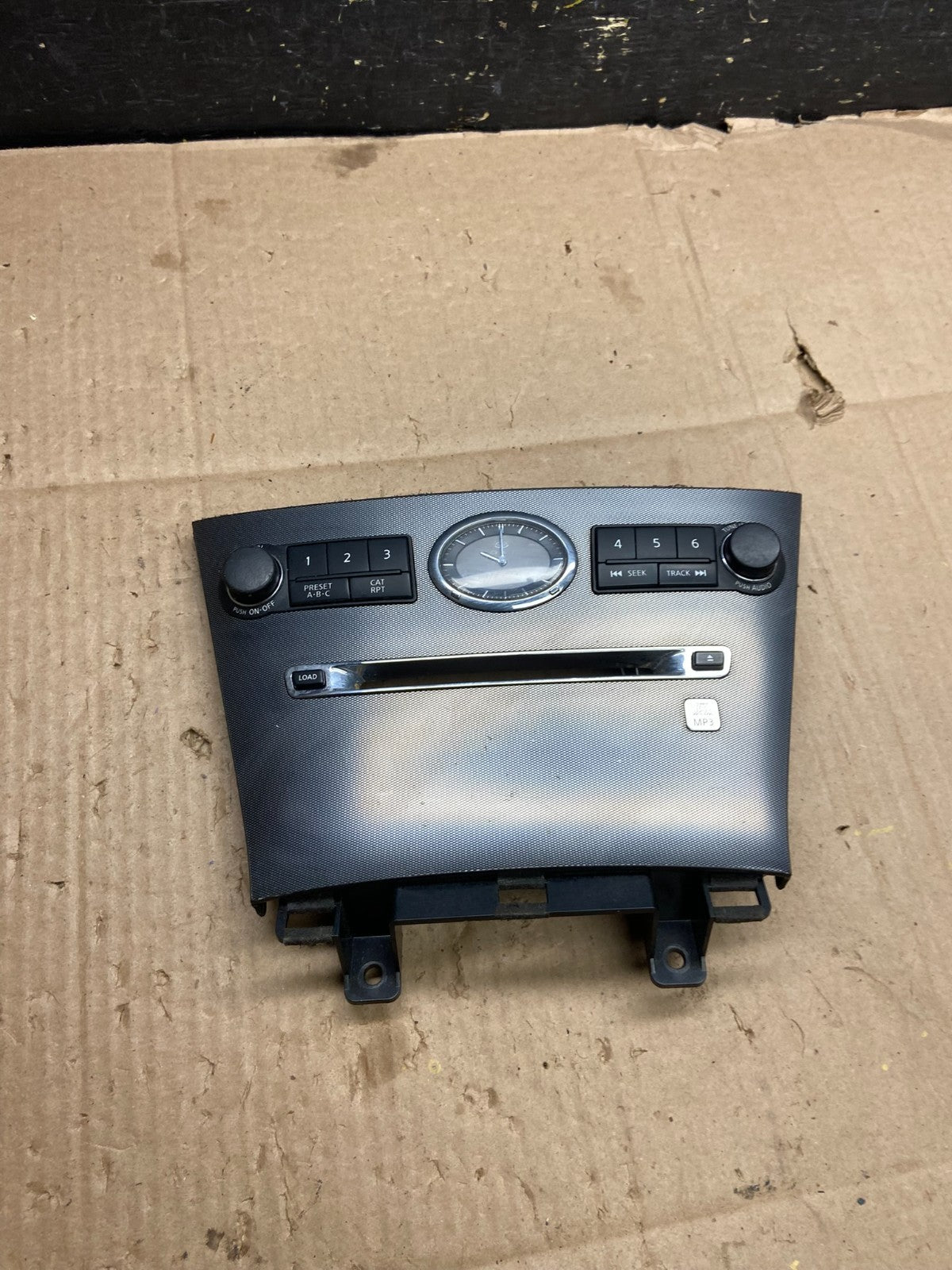 2006 to 2007 Infiniti M35 M45 Radio Audio Control Panel Y5310 DG0