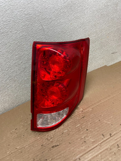 2011 - 2018 Dodge Grand Caravan Right Passenger RH Tail Light Led AB1429 DW2