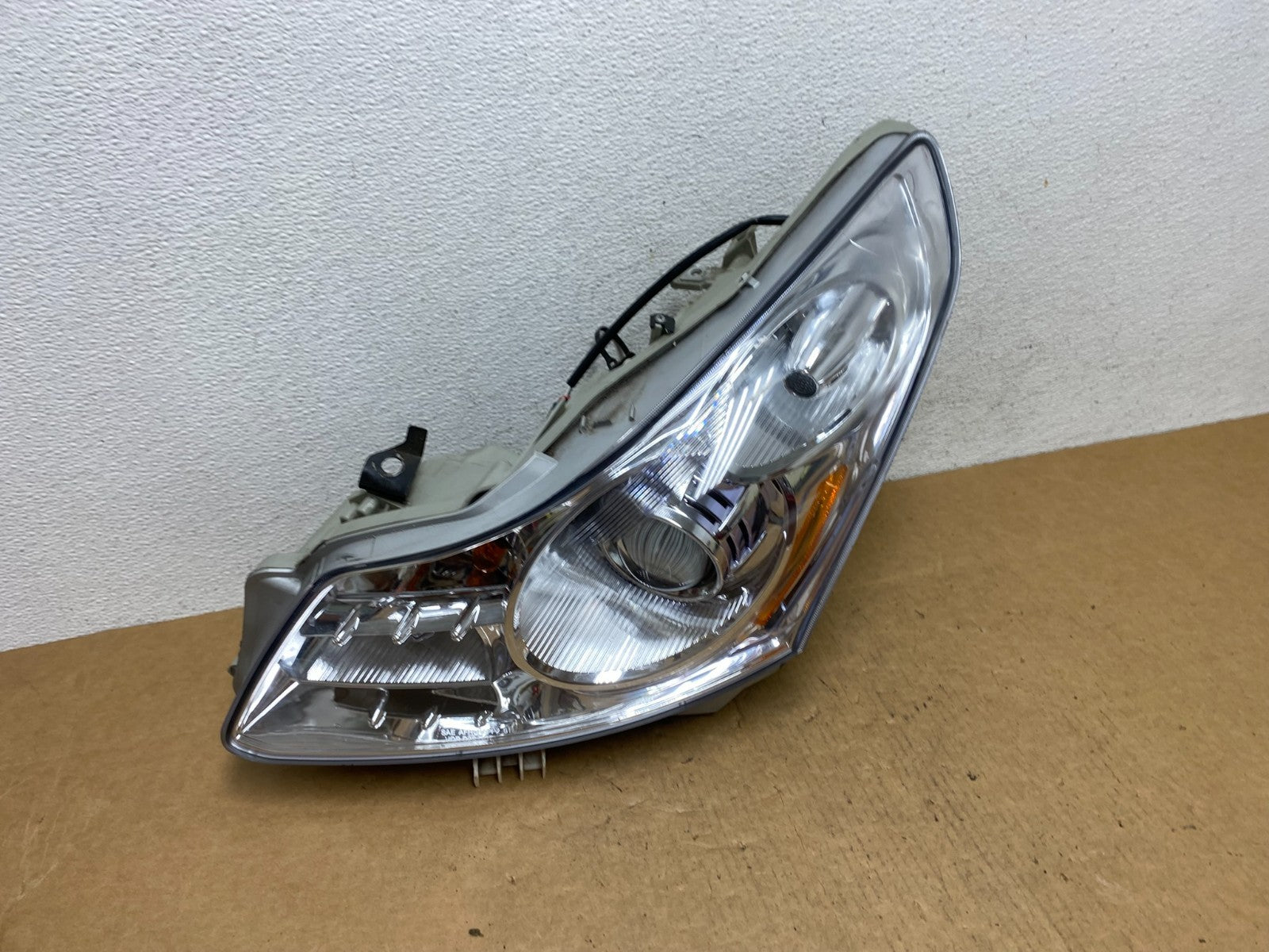 2007-2009 Infiniti G35 G37 Left Driver Hid Xenon Headlight Sedan AD4602 DW2