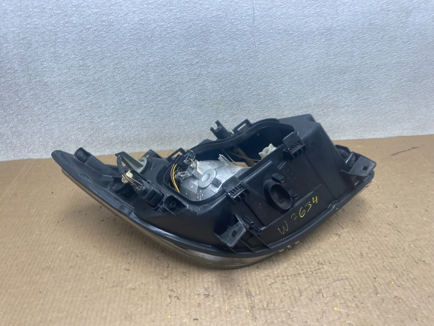 2007 to 2013 Mercedes Sprinter Headlight Left Driver Side Halogen Oem W7634 DW8