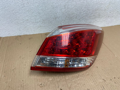 2011 - 2014 Nissan Murano Right Passenger Side RH Tail Light AE8988 LK2