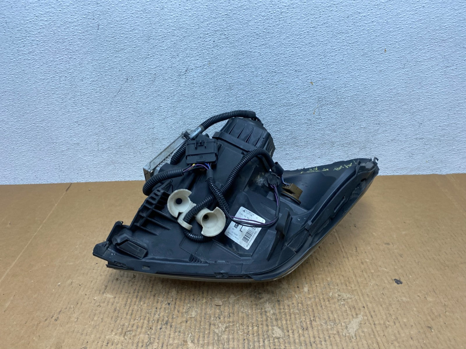 2006 to 2011 Cadillac DTS Left Driver Lh Xenon Hid Headlight AE2719 DW9