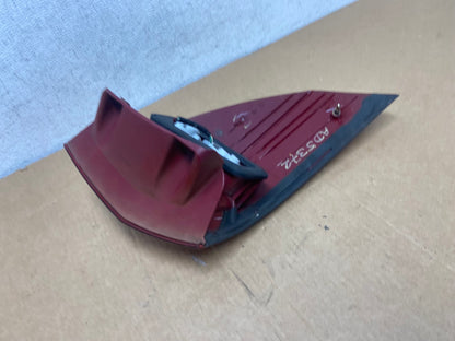 2004-2005 Toyota Sienna Right Passenger Rh Side Tail Light AD5372 LK6