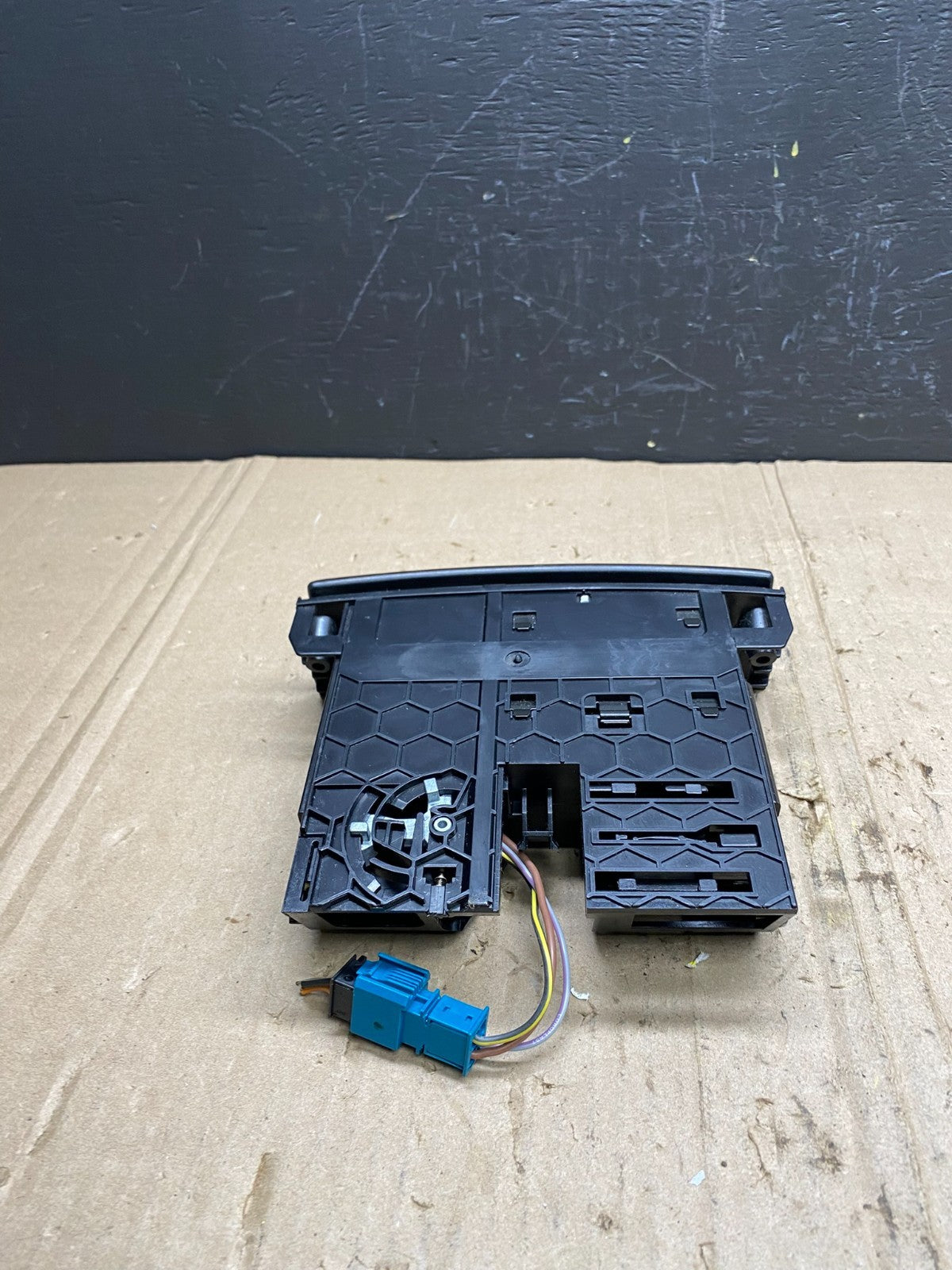 2007-2012 Mercedes GL450 X164 Center Console Ash Tray Compartment OEM AB9024  DG4