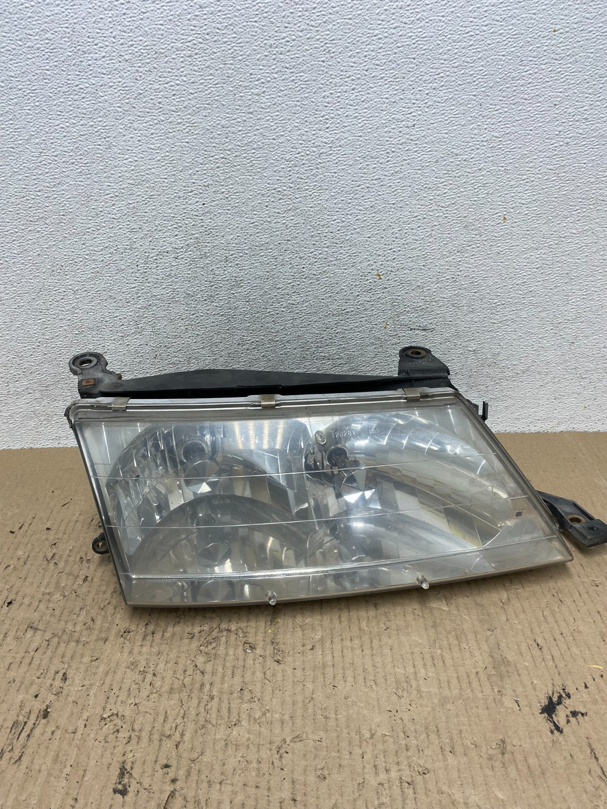 1998 to 1999 Toyota Avalon Halogen Right Passenger RH Headlight AF6036 DW0