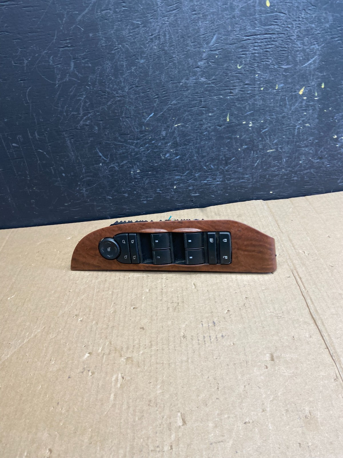 2007-2013 Chevy Suburban Tahoe Yukon Front Left Driver Window Switch AE4469 DG1