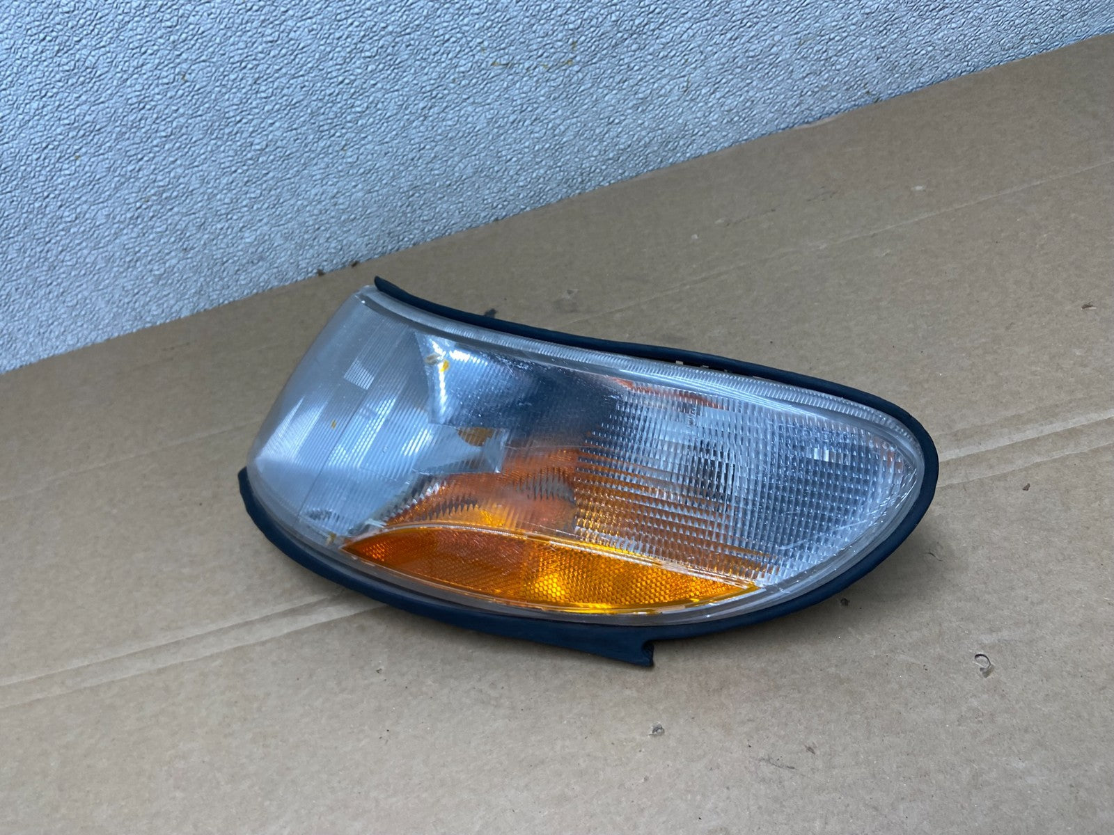 1999 to 2003 Saab 9-3 Front Left Driver LH Side Turn Signal AB3466 DG1