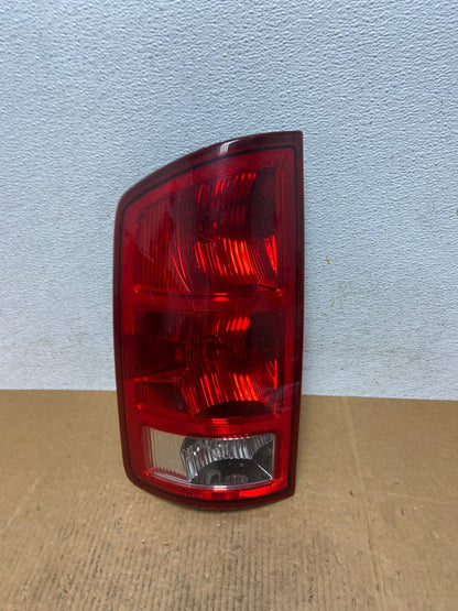 2002 to 2006 Dodge Ram 1500 Left Driver side Tail Light AE0206 LK0
