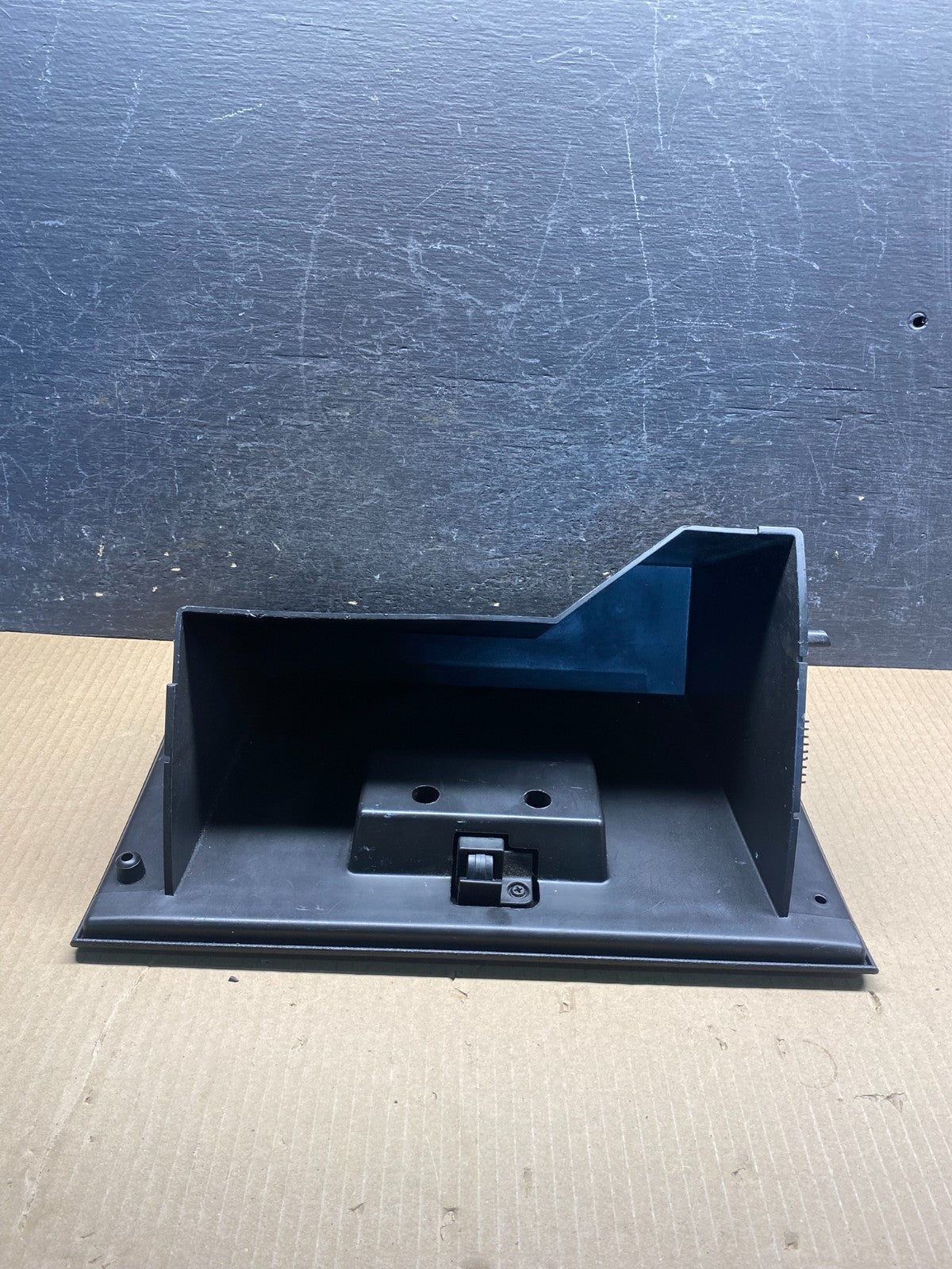2004 to 2008 Ford F-150 Glove Box Compartment ah7438 DG4