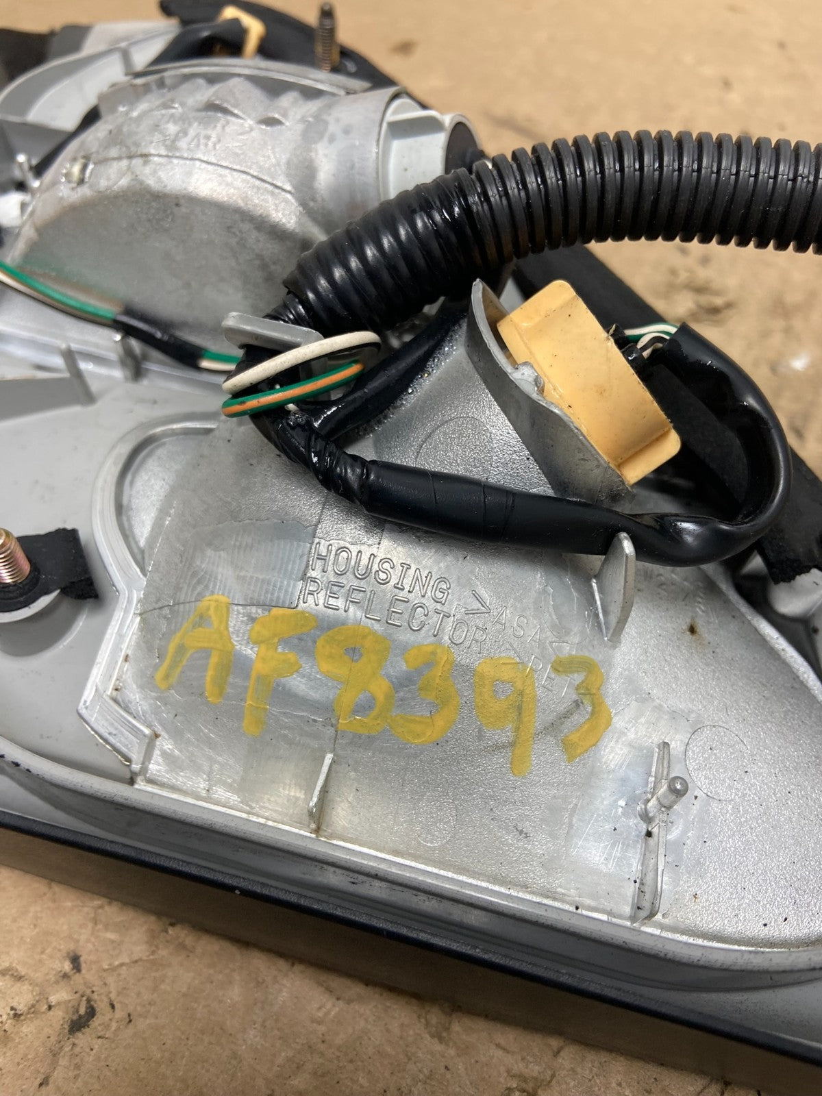 2001 2002 2003 Lexus Ls430 Right Passenger Side Inner Tail Light AF8393 DW6