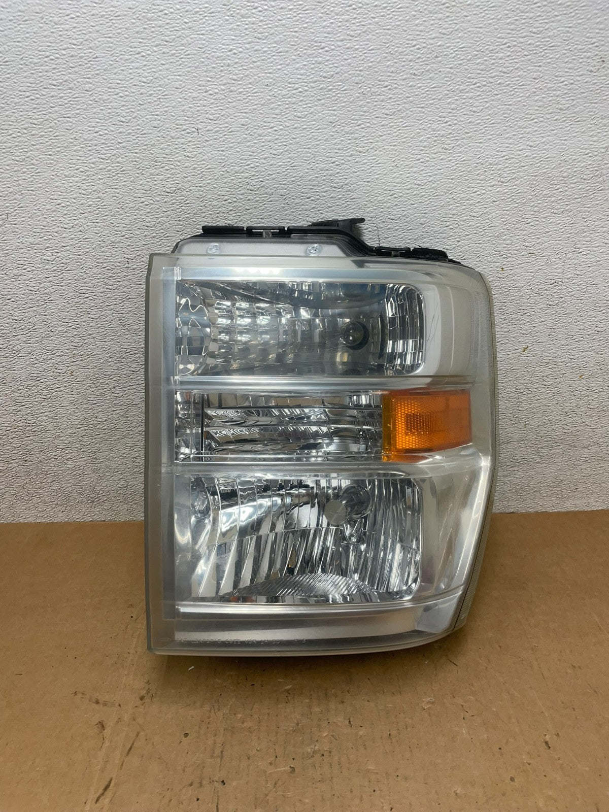 2008-2014 Ford Econoline E150 E250 E350 Left Driver LH Headlight OEM Q6736 DW0