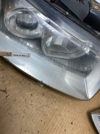 2002-2005 Audi A4 Sedan Left+Right Side Halogen Headlights AC7710 DW5