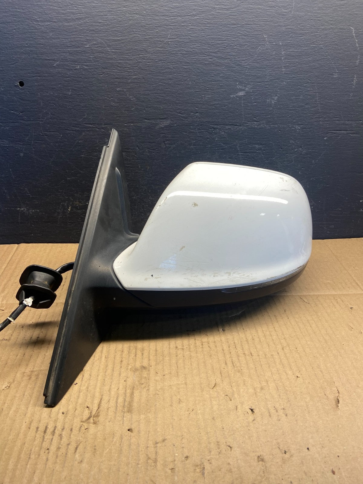 2009 to 2012 Audi Q5 Left Driver LH Side Door View Power Mirror AD2967 DW0