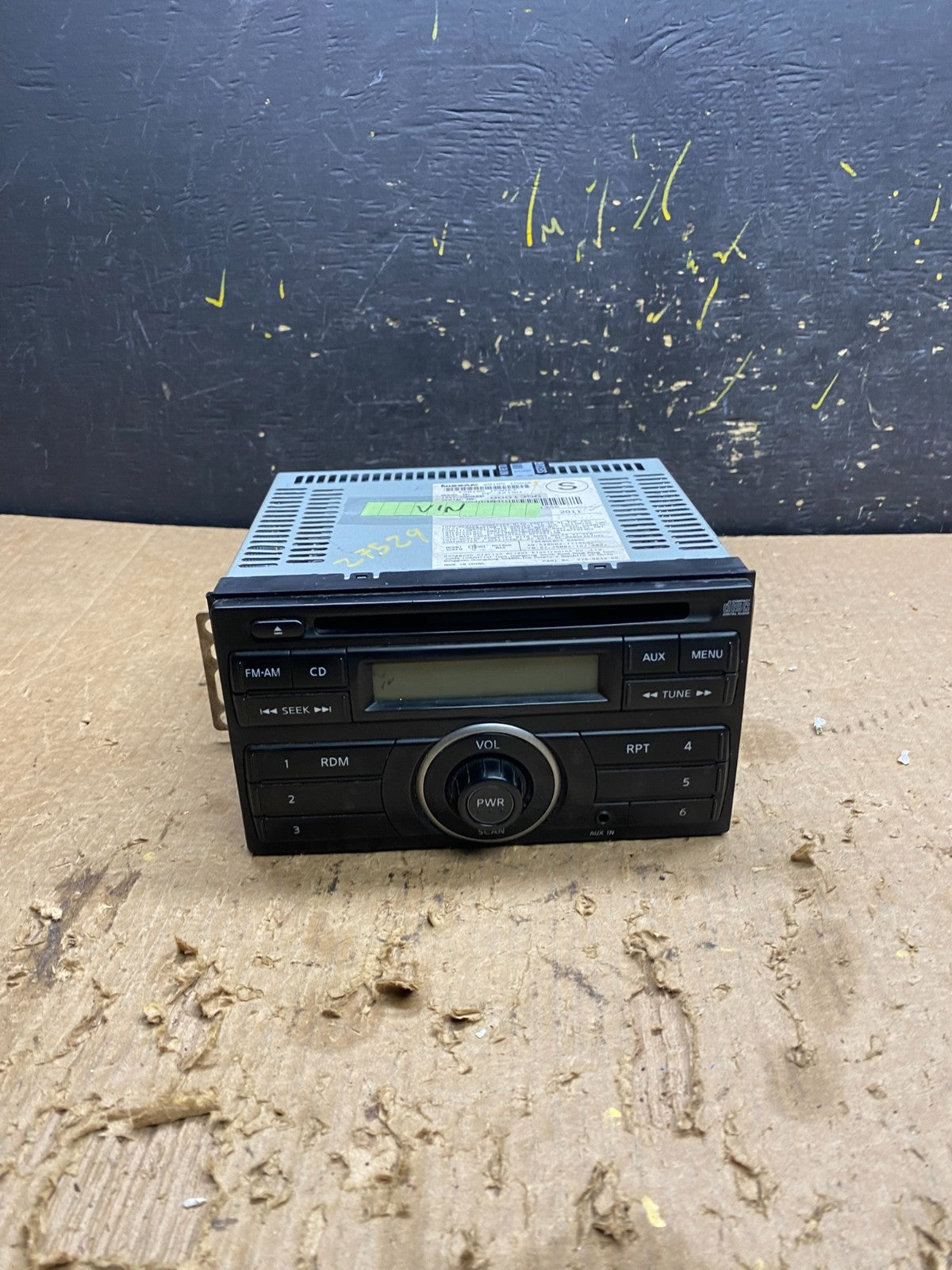 2012 to 2017 Nissan NV1500 NV2500 Radio AM FM CD Player Receiver Oem Z7529 DG0