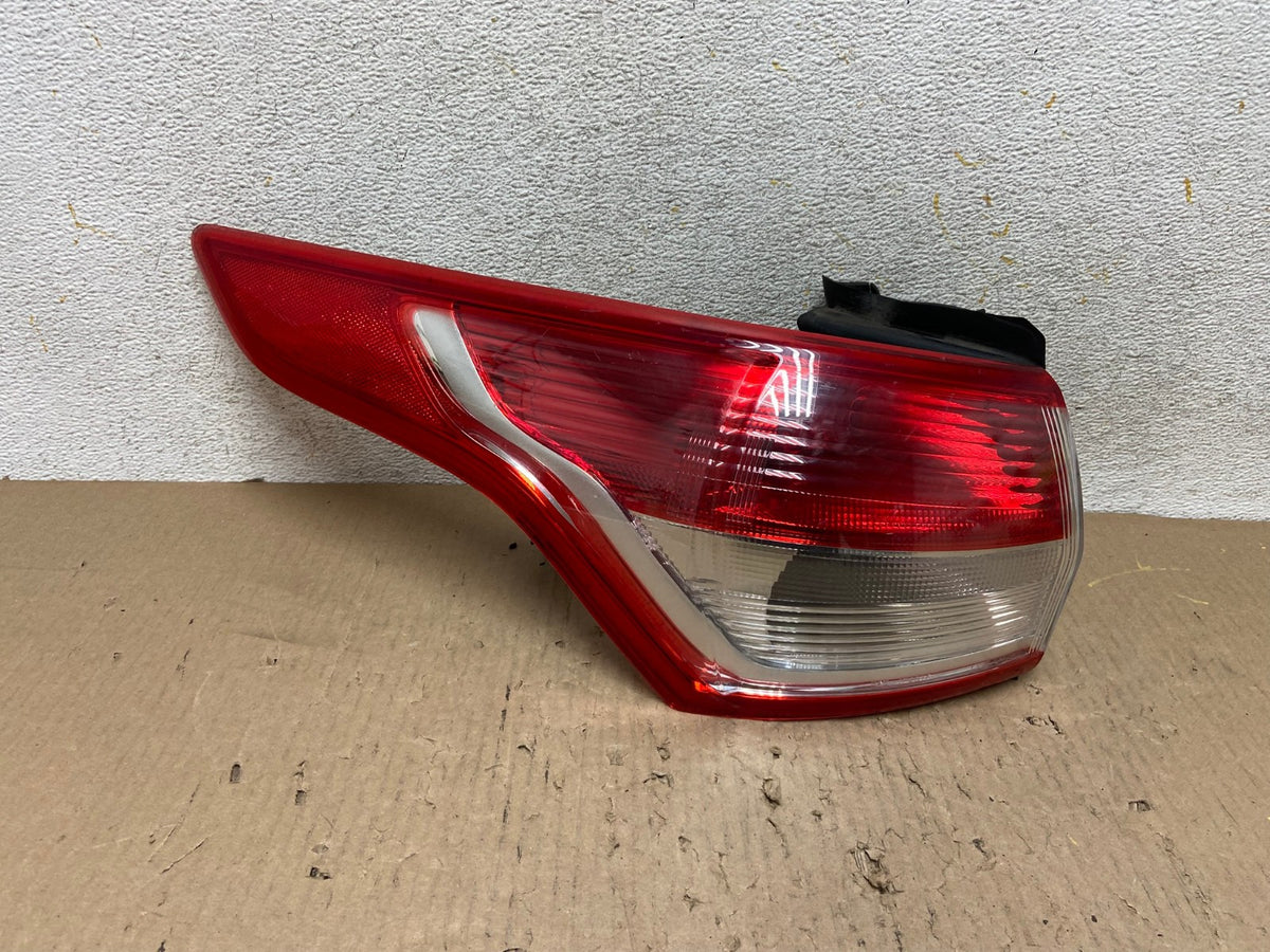 2013 to 2016 Ford Escape Left Driver LH Side Tail Light AH5985 LK0