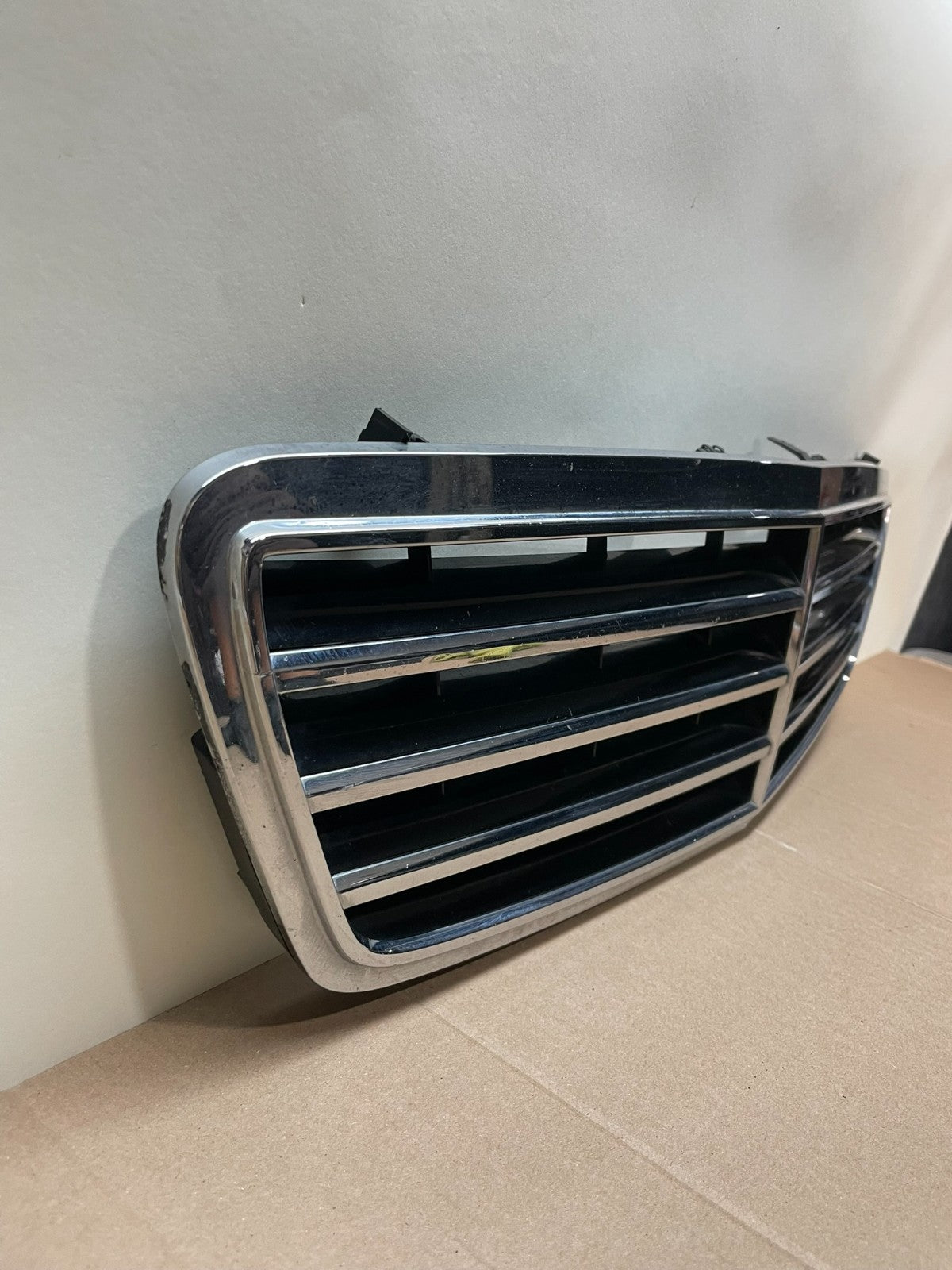2005-2007 Mercedes W203 C230 C320 C350 Front Upper Grill Grille aj0642 DG2
