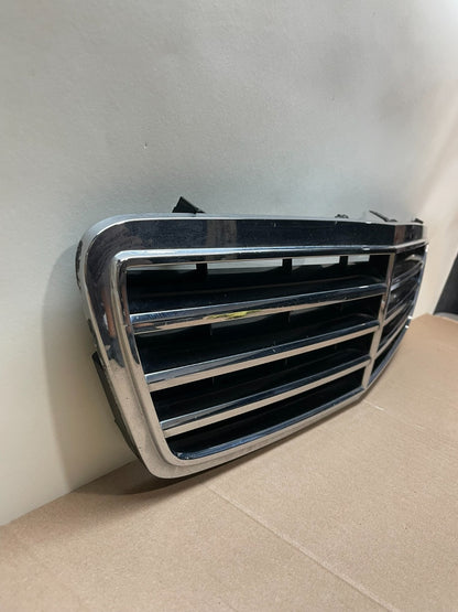 2005-2007 Mercedes W203 C230 C320 C350 Front Upper Grill Grille aj0642 DG2