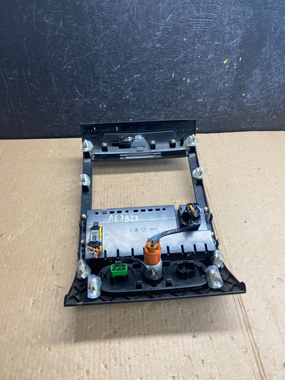 2004 to 2008 Ford F150 Radio Climate Dash Bezel Surround Black ae3823 DG4