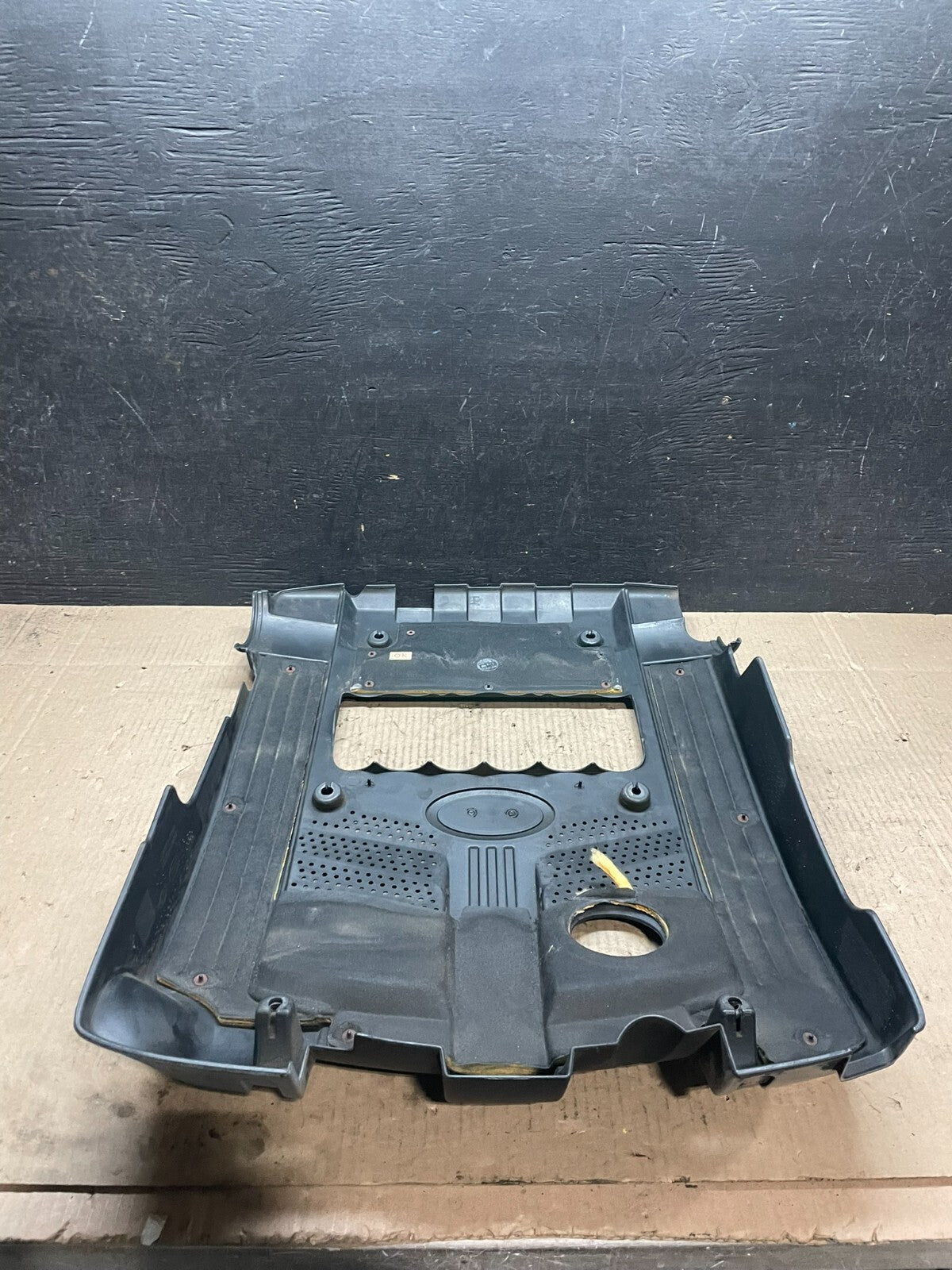 2004 2005 2006 Kia Amanti 3.5L Engine Motor Cover V6 OEM I7753 DG4