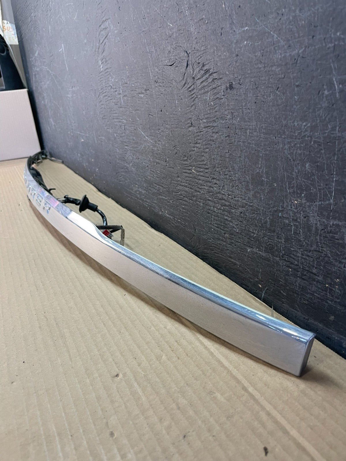 2011 to 2014 Ford Explorer Rear Tailgate Gate Trim Molding With Camera AE8678 DG1
