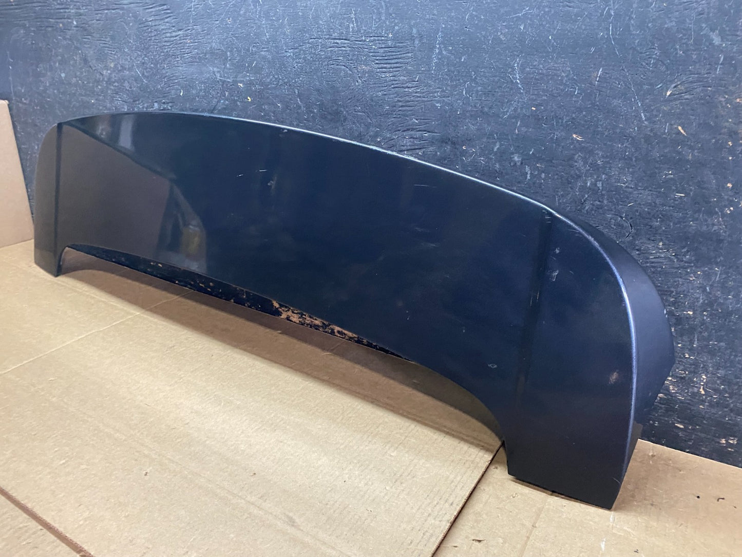 2014 - 2019 Jeep Grand Cherokee Liftgate Back Door Spoiler & Light OEM y9300 DG2