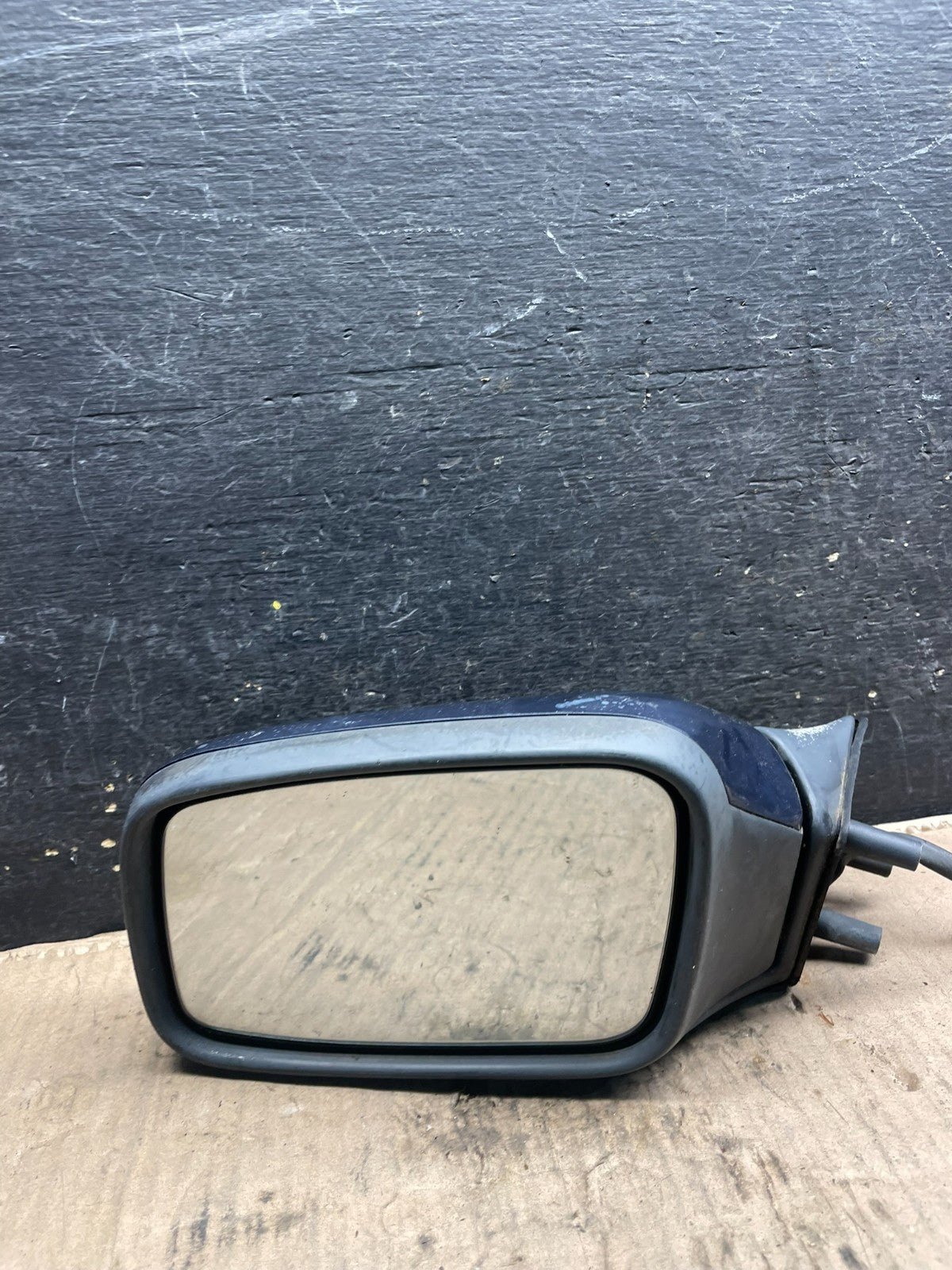 1996 to 2000 Volvo V70 70 Series  Left Driver Side View Door Mirror T2982 DG9