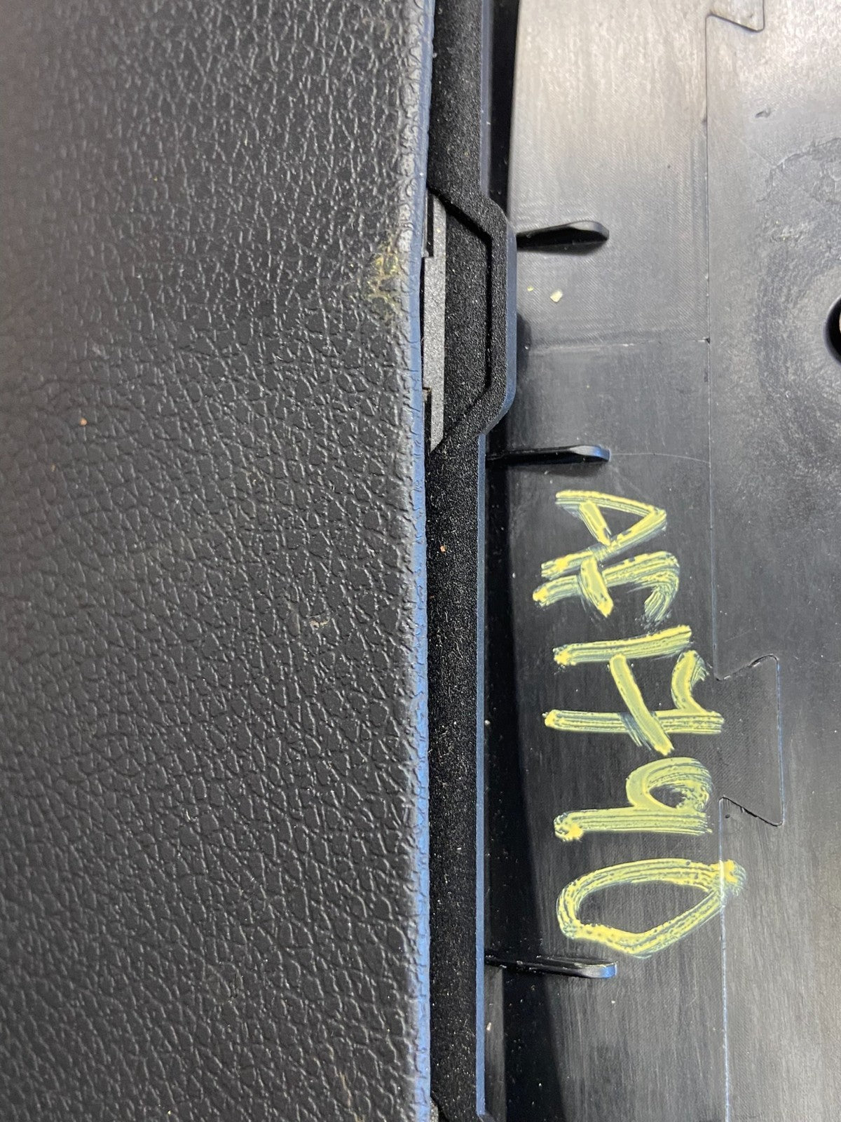 2008-2011 Mercedes W204 C300 Navigation Display Screen Monitor w/Cover af1790 DG7