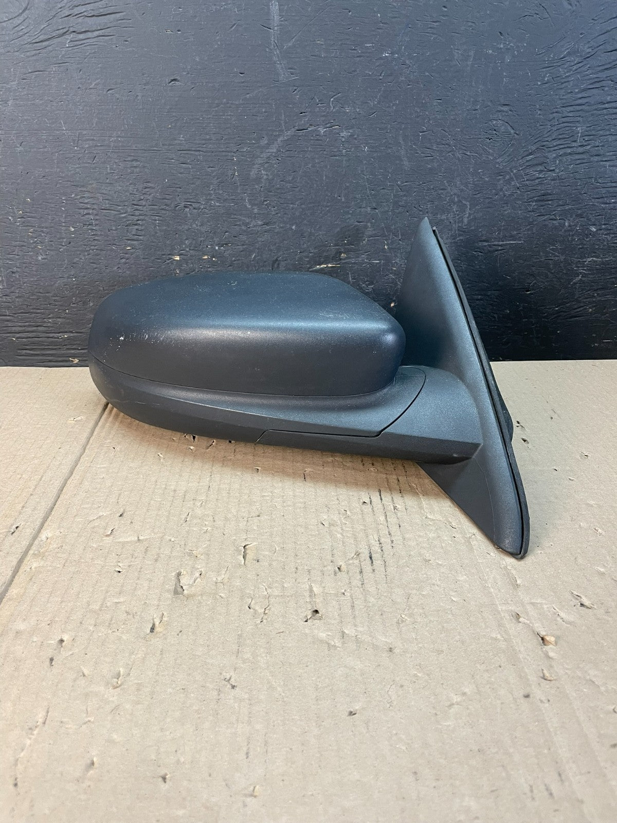 2010 to 2018 Ford Taurus Right Passenger View Door Mirror AD8682 DW0