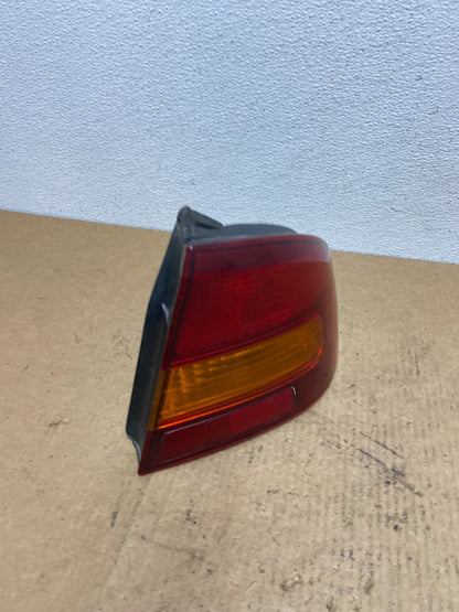 2000 to 2004 Subaru Legacy Right Passenger Rh Side Tail Light AC3217 DW2