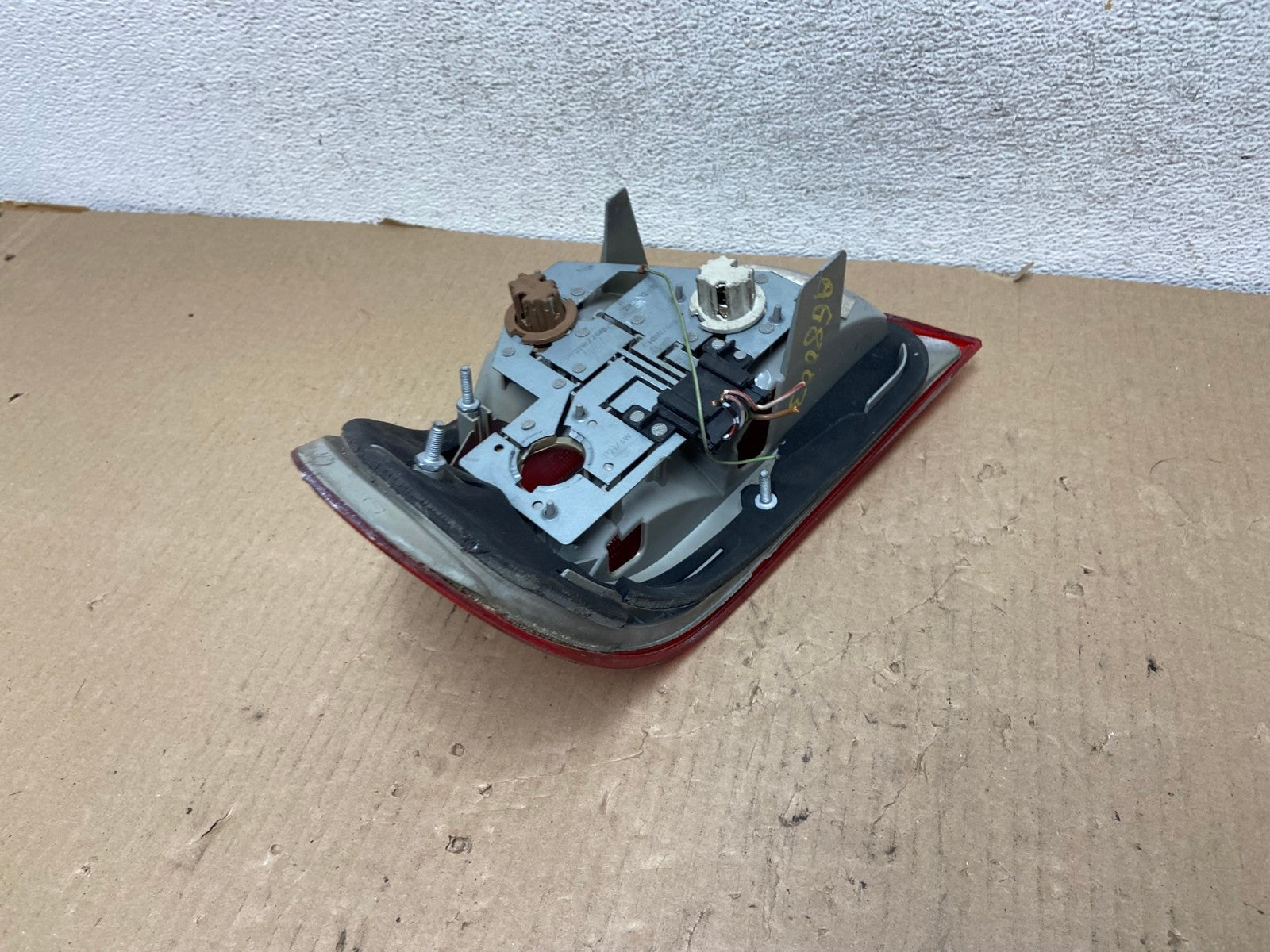 2000-2002 Mercedes-Benz E-CLASS E430 Right Passenger Side Tail Light AG8003 LK4