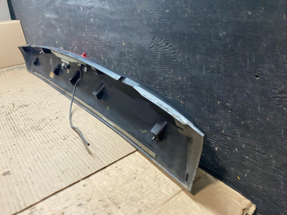 2004 to 2010 Nissan Armada Rear Tailgate Liftgate Spoiler Wing W/ Light V2499 DG6