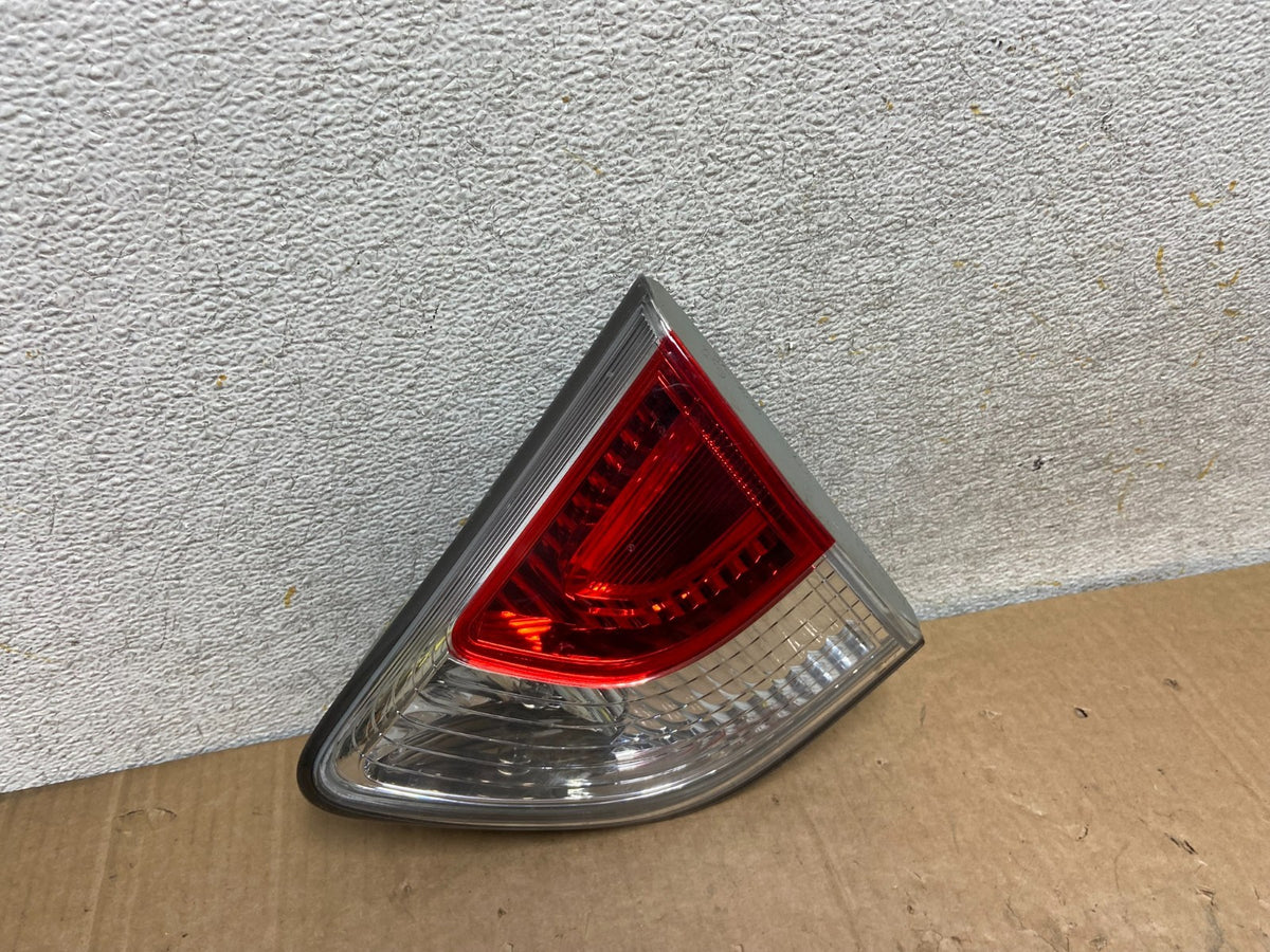 2013 to 2016 Nissan Pathfinder Right Passenger Inner Tail light AI9126 LK2
