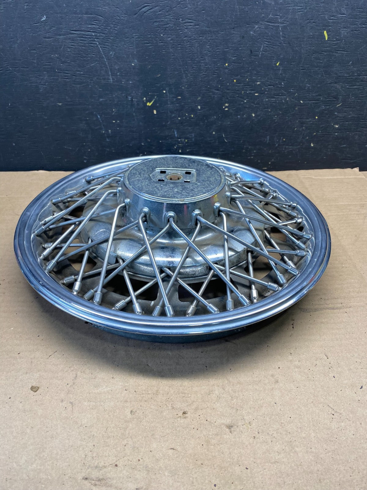 1980 to 1985 Oldsmobile Toronado 15" Wire Spoke Hubcap Wheel Cover Q2487 PS3