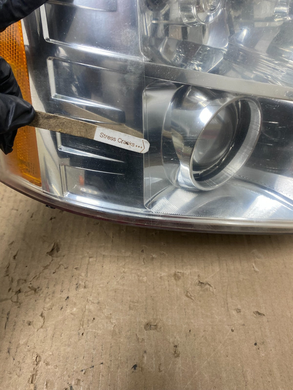 2007 - 2014 Cadillac Escalade Right Passenger Side Xenon HID Headlight AI9652 LK5