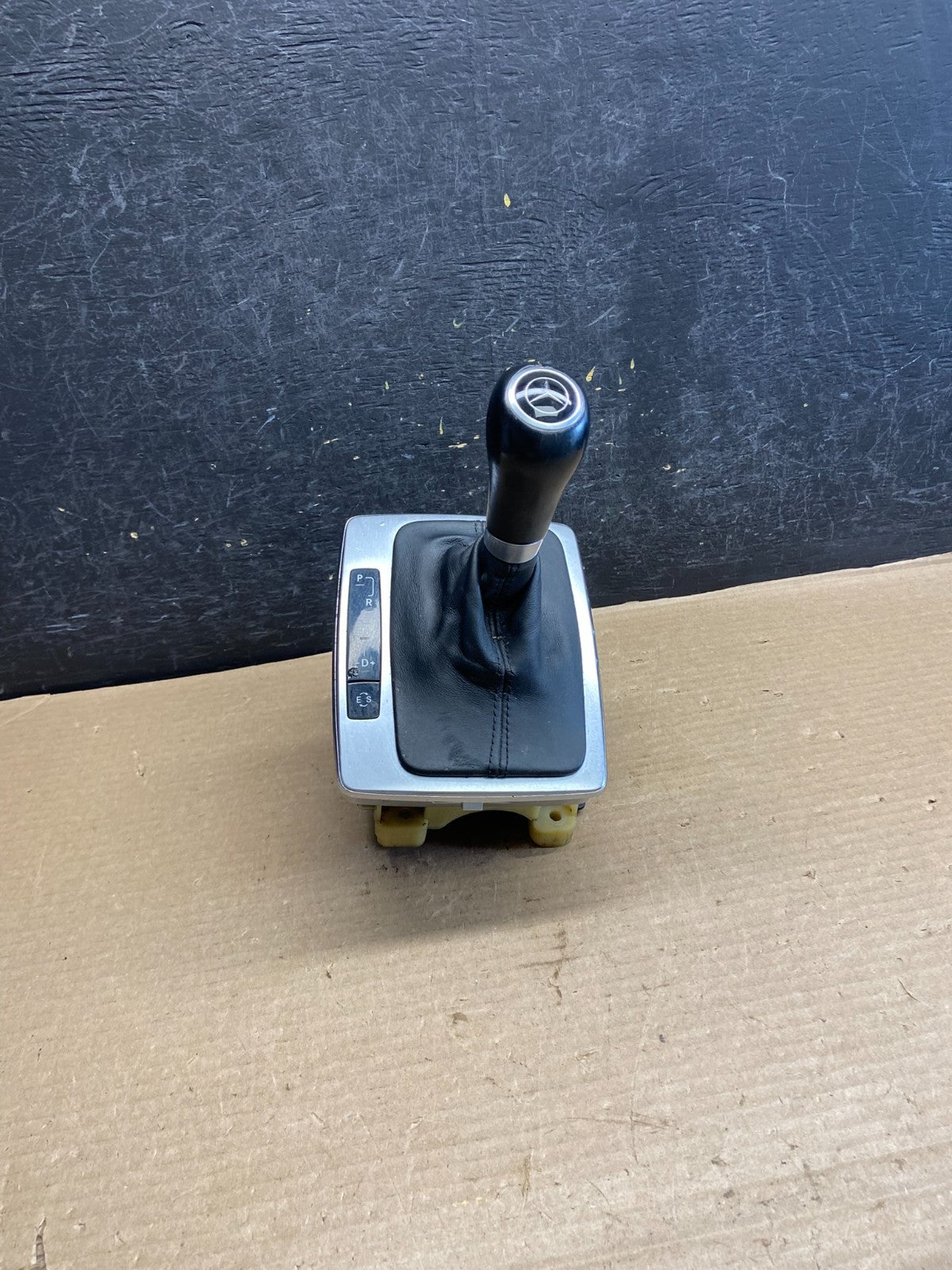 2012 - 2014 Mercedes W204 C350 C300 C250 Center Console Shift Shifter AH3515 DG0