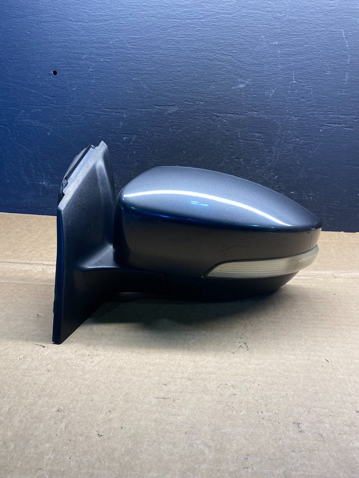 2015 to 2018 Ford Focus Left Driver View Door Turn Signal Mirror AD3338 DG0