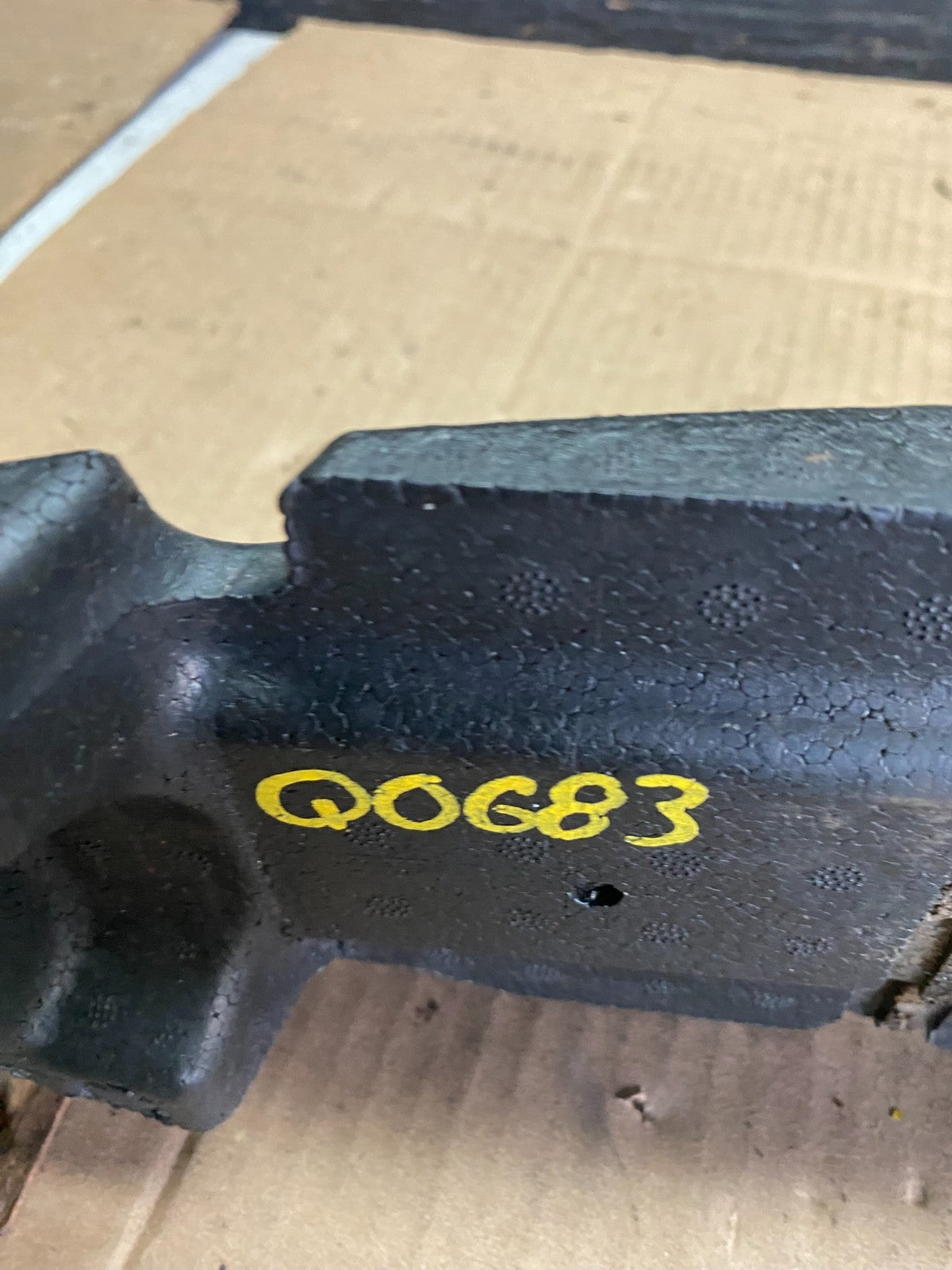 2010 to 2012 Lincoln MKT Front Impact Absorber Q0683 DG7
